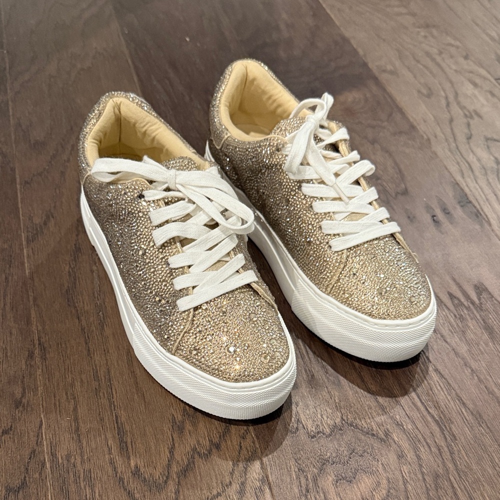 Betsey Johnson Sidny Glitter Sneakers Light Gold